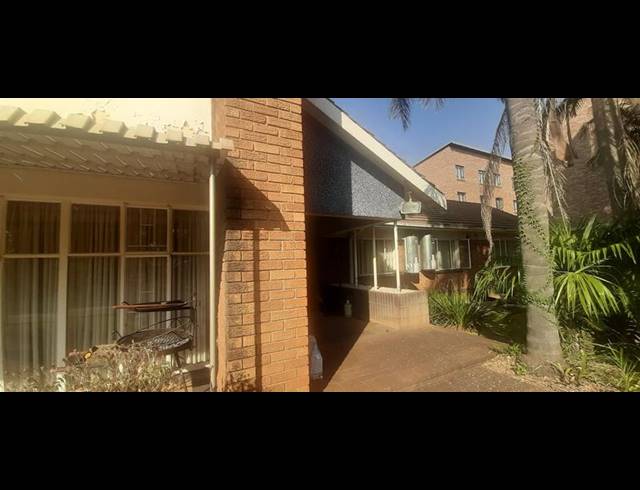 BUSINESS FOR SALE IN LYNNWOOD